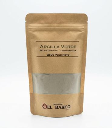 Bolsa tipo *doypack* marrón con ventana transparente que muestra arcilla verde en polvo, etiquetada como Arcilla Verde 250 Grs.