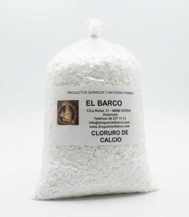 Bolsa transparente de 5 kg con gránulos blancos de Cloruro de Calcio Técnico al 77%.