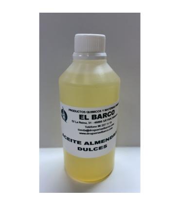 Botella plástica transparente de 250 ml con tapa blanca, conteniendo aceite de almendras dulces de color amarillo claro.